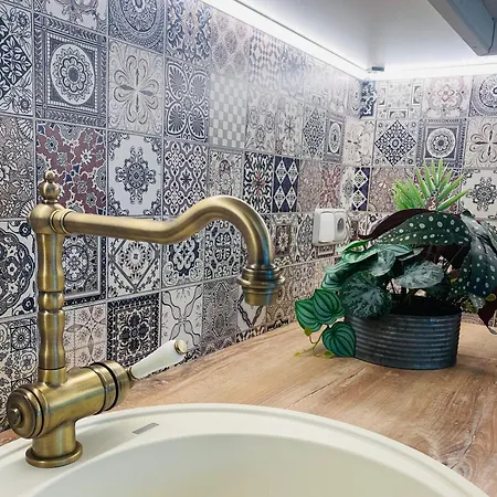 Artflora Kv Premium Apartmán *