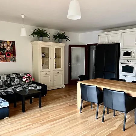 Lägenhet Artflora Kv Premium *